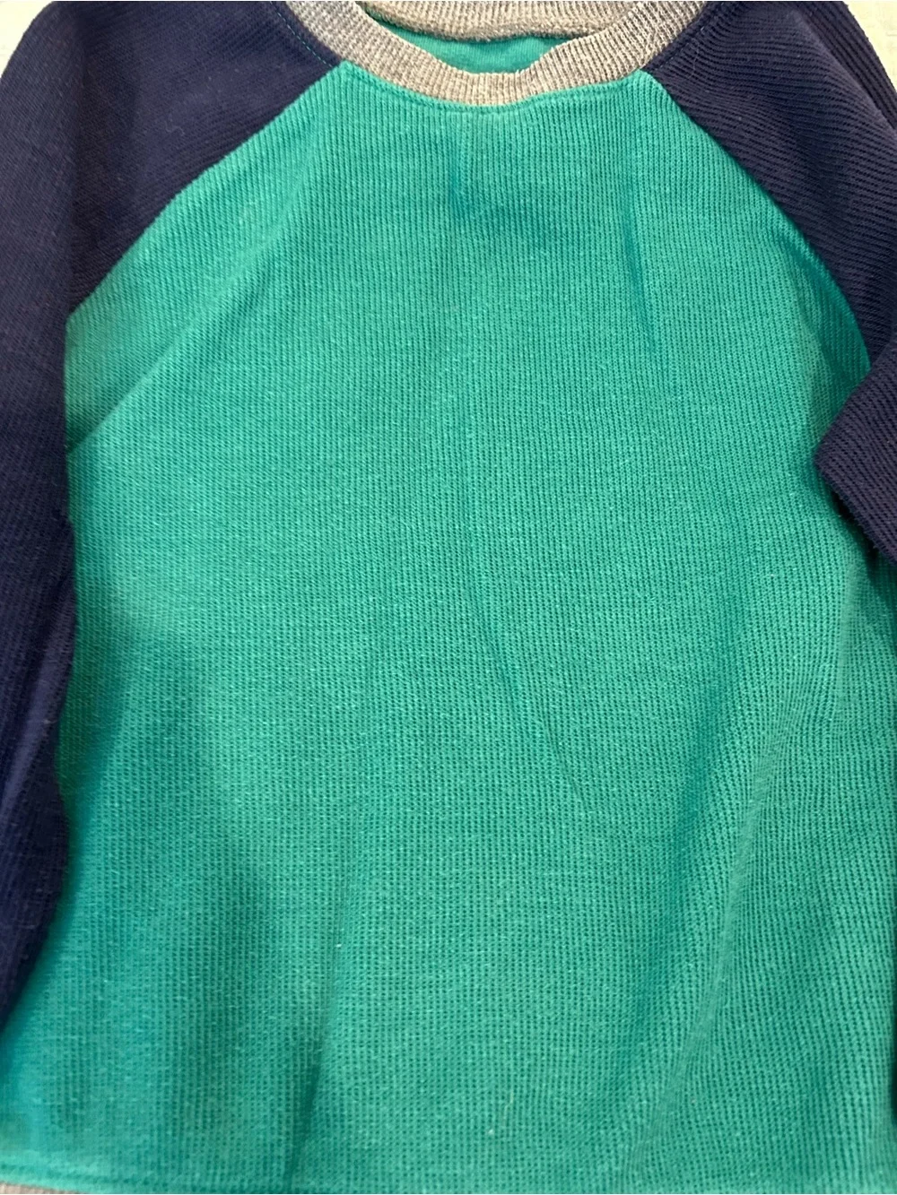 Old Navy Boys Sweater. Size 3T.
